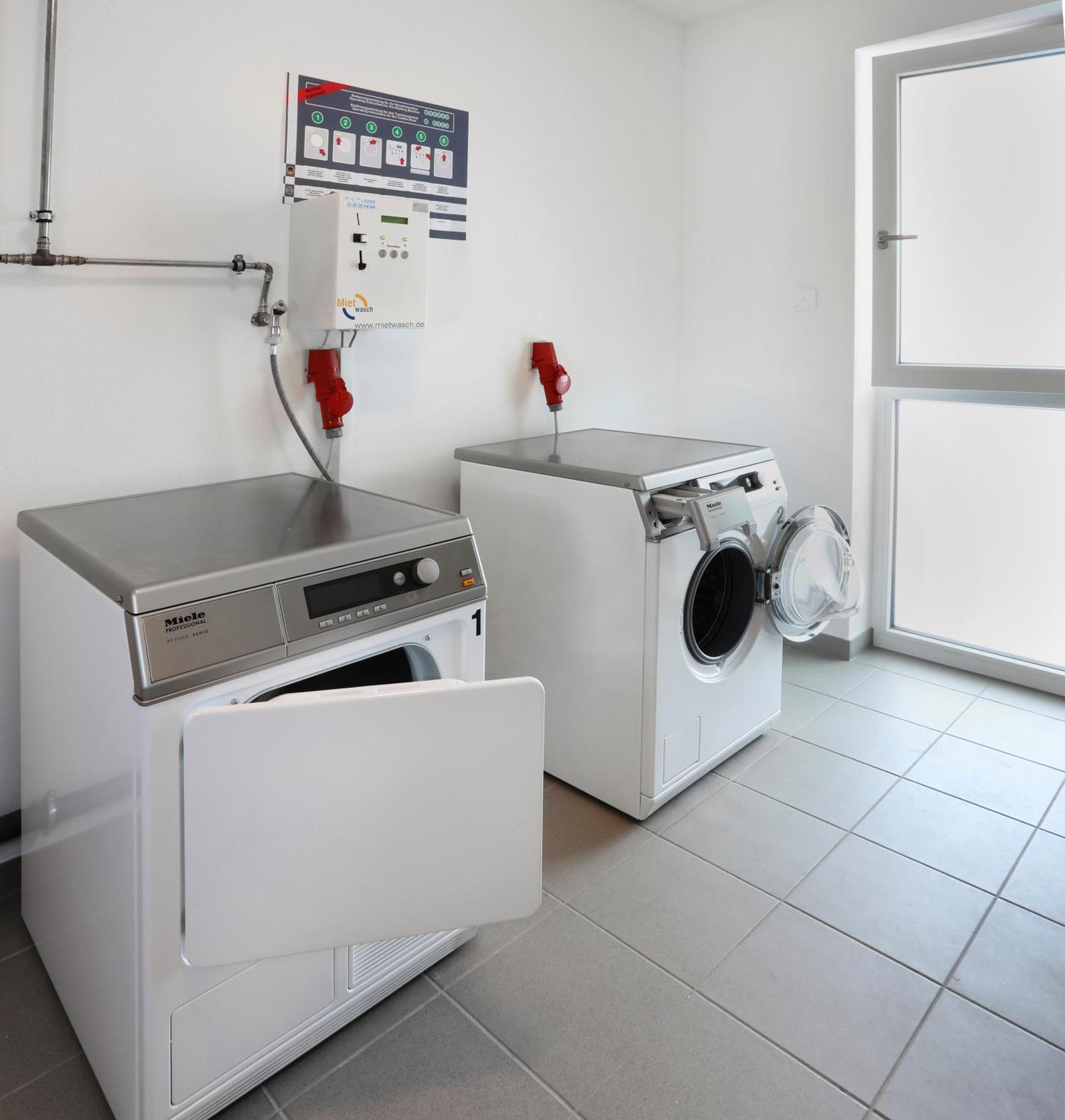 אלטדורף Apartment Hotel 37 מראה חיצוני תמונה